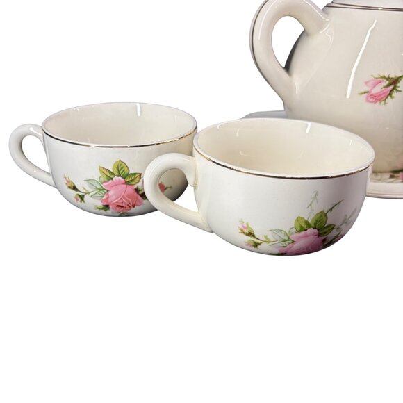 Vintage Royal Wilton Tea Set With 22K Gold Trim Teapot 4 Cups & Saucer - Picture 3 of 8